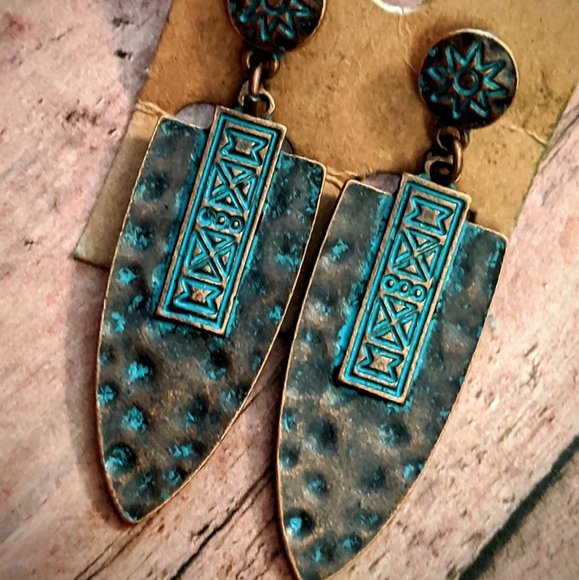 NWT Boho Patina Turquoise Copper Earrings - Picture 3 of 5